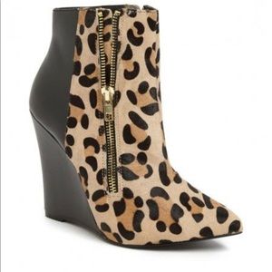 COPY - Steve Madden leopard Daaring booties
